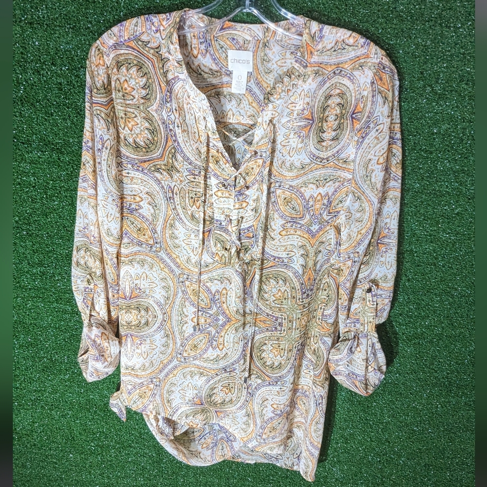 Chicos size 0 beautiful Paisley layered hem top to wear different ways